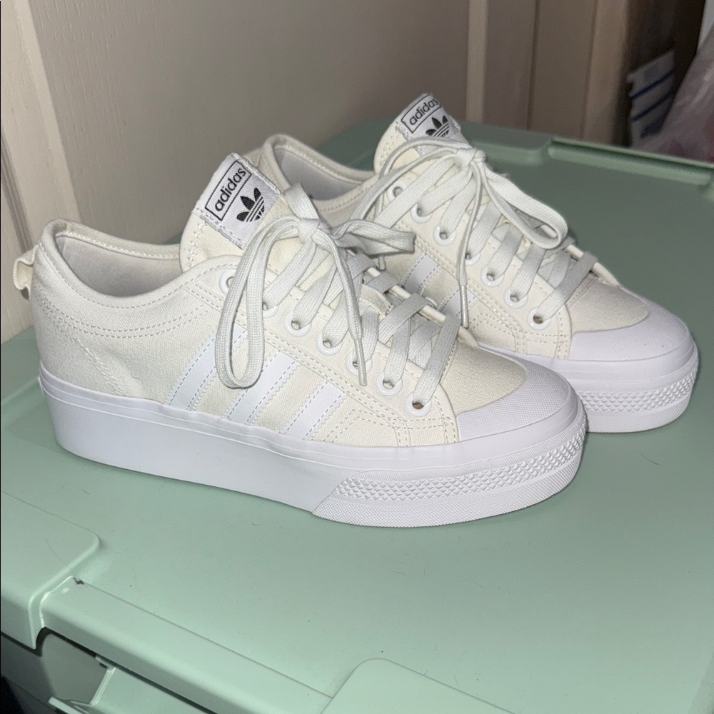 NEW Adidas Women's White Nizza Platform Sneakers 8US